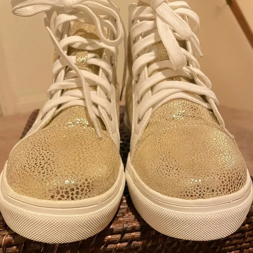 Catherine Malandrino Ankle Sneakers/Booties Lace up. Gold snakeskin. Y2K style. - Picture 5 of 13